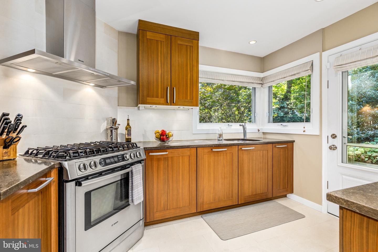 4225 50TH ST NW, WASHINGTON, District Of Columbia 20016, 3 Bedrooms Bedrooms, ,3 BathroomsBathrooms,Residential,For sale,4225 50TH ST NW,DCDC2242110 MLS # DCDC2242110