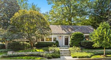 4225 50TH ST NW, WASHINGTON, District Of Columbia 20016, 3 Bedrooms Bedrooms, ,3 BathroomsBathrooms,Residential,For sale,4225 50TH ST NW,DCDC2242110 MLS # DCDC2242110