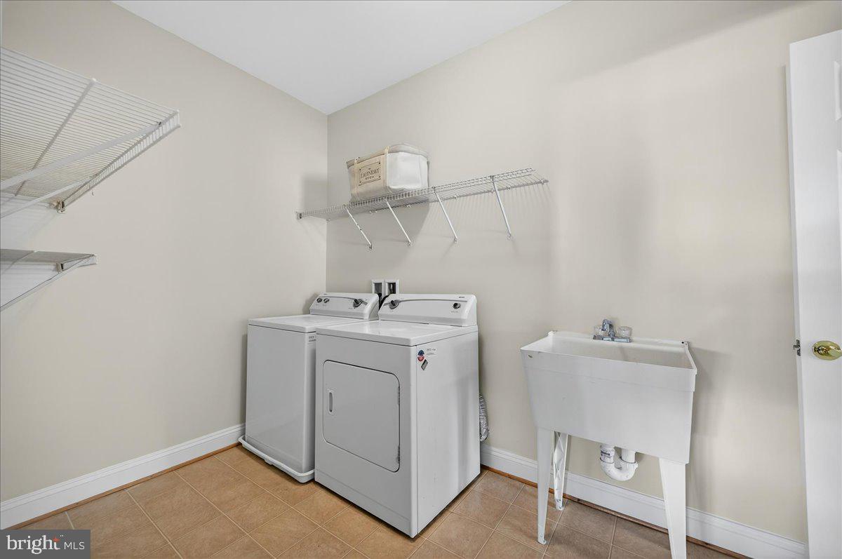 6159 FERRIER CT, GAINESVILLE, Virginia 20155, 3 Bedrooms Bedrooms, 14 Rooms Rooms,3 BathroomsBathrooms,Residential,For sale,6159 FERRIER CT,VAPW2110838 MLS # VAPW2110838