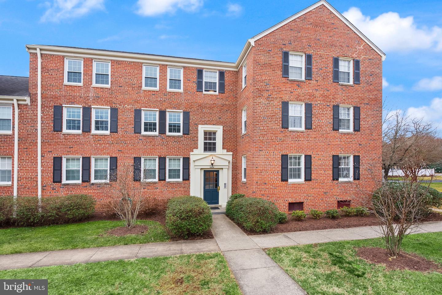 6628 E WAKEFIELD DR E #C1, ALEXANDRIA, Virginia 22307, 2 Bedrooms Bedrooms, ,1 BathroomBathrooms,Residential,For sale,6628 E WAKEFIELD DR E #C1,VAFX2286626 MLS # VAFX2286626