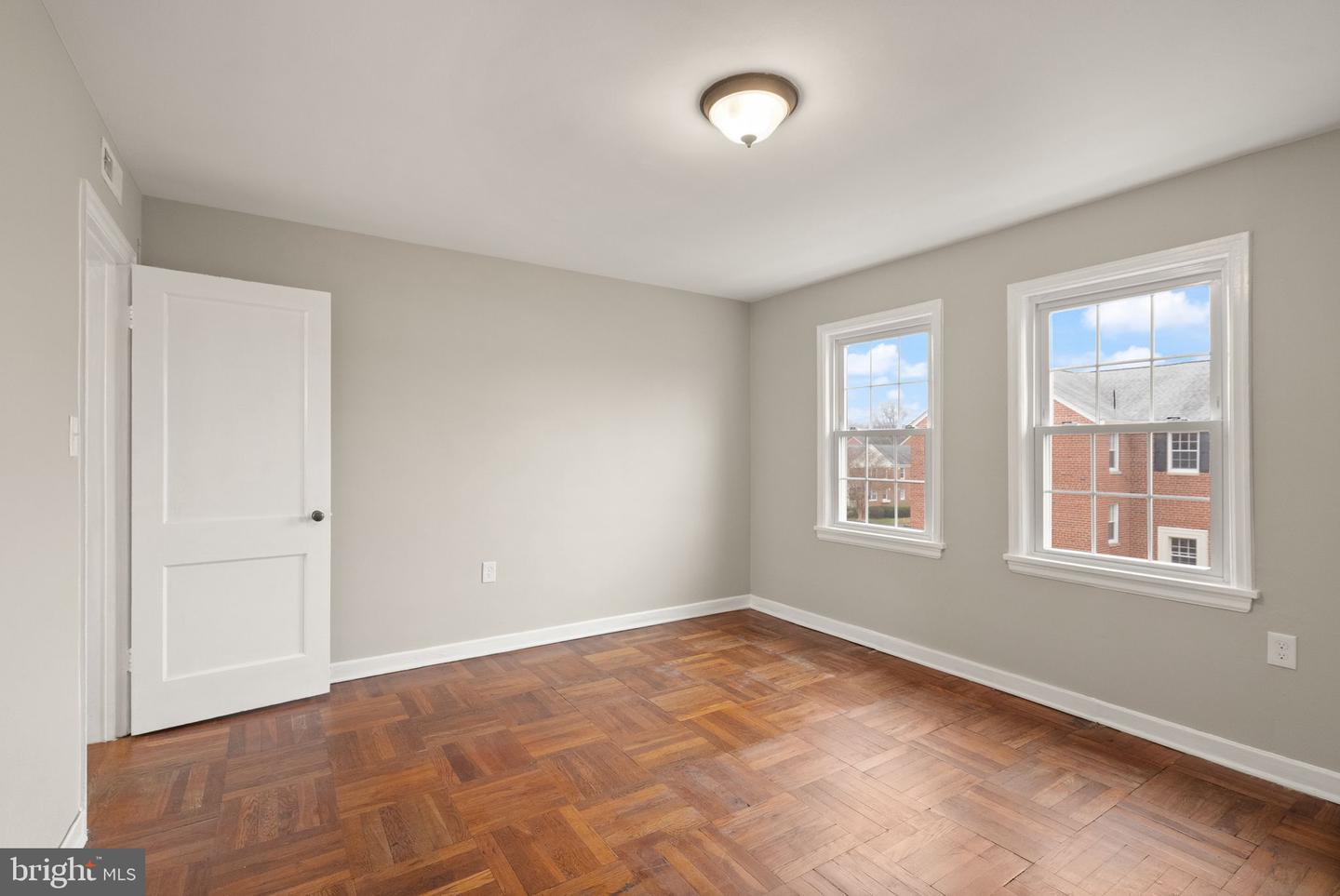 6628 E WAKEFIELD DR E #C1, ALEXANDRIA, Virginia 22307, 2 Bedrooms Bedrooms, ,1 BathroomBathrooms,Residential,For sale,6628 E WAKEFIELD DR E #C1,VAFX2286626 MLS # VAFX2286626