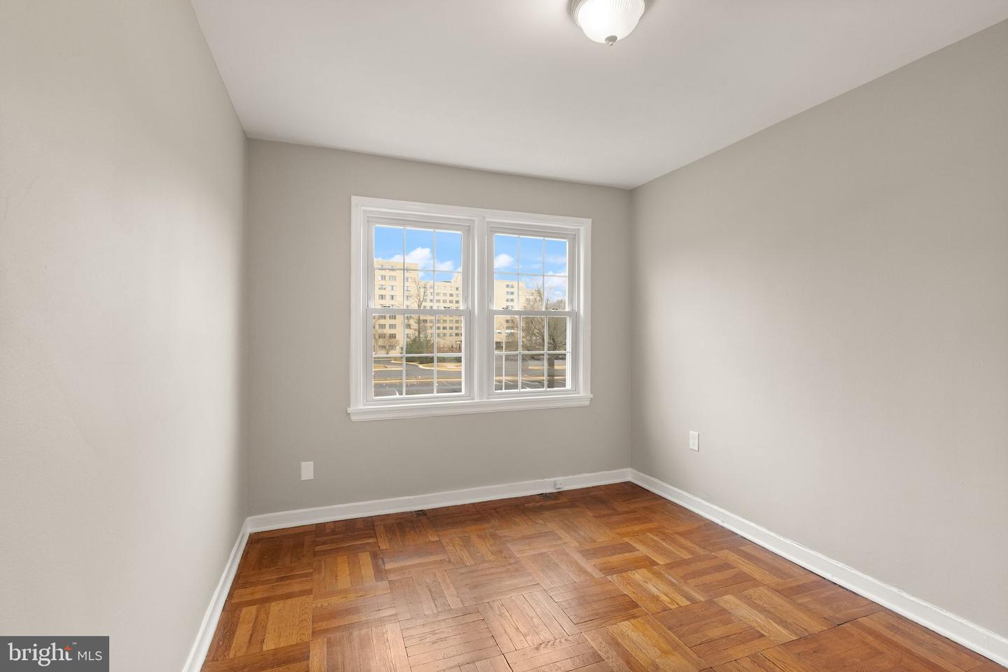 6628 E WAKEFIELD DR E #C1, ALEXANDRIA, Virginia 22307, 2 Bedrooms Bedrooms, ,1 BathroomBathrooms,Residential,For sale,6628 E WAKEFIELD DR E #C1,VAFX2286626 MLS # VAFX2286626