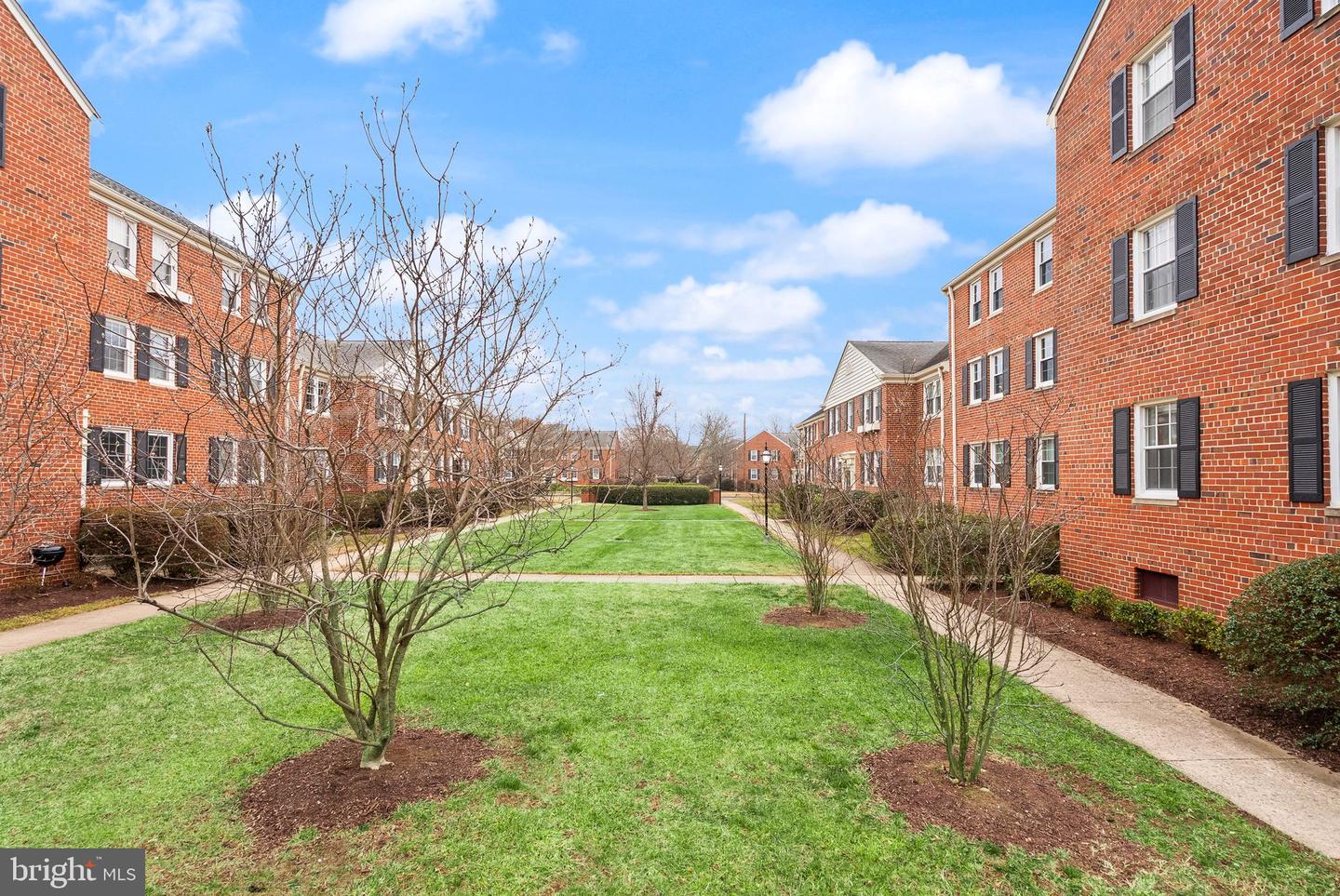 6628 E WAKEFIELD DR E #C1, ALEXANDRIA, Virginia 22307, 2 Bedrooms Bedrooms, ,1 BathroomBathrooms,Residential,For sale,6628 E WAKEFIELD DR E #C1,VAFX2286626 MLS # VAFX2286626