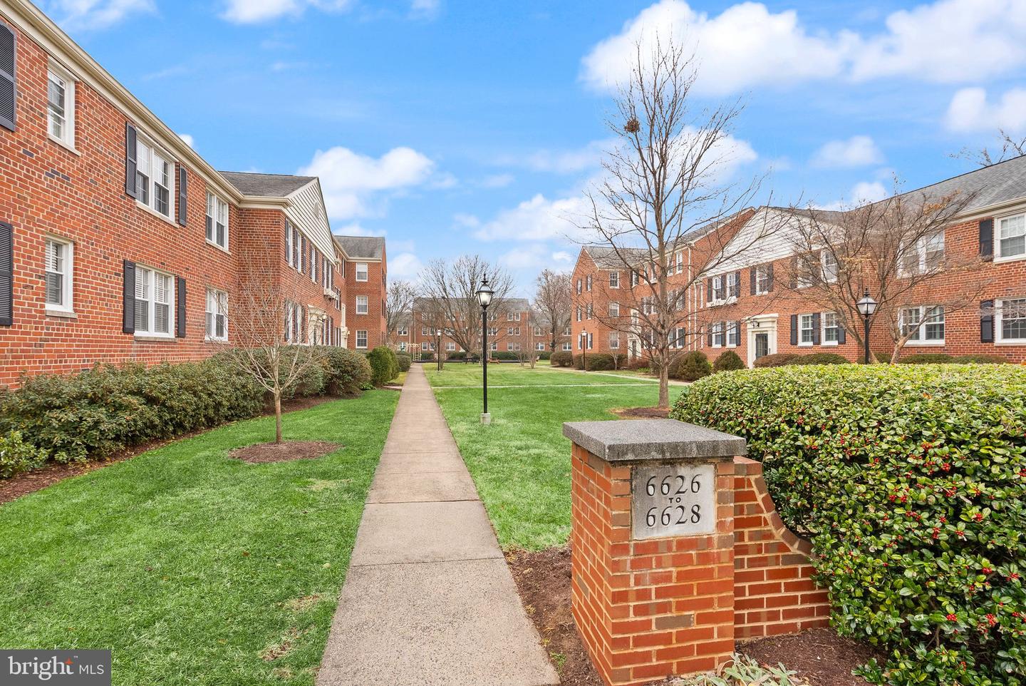 6628 E WAKEFIELD DR E #C1, ALEXANDRIA, Virginia 22307, 2 Bedrooms Bedrooms, ,1 BathroomBathrooms,Residential,For sale,6628 E WAKEFIELD DR E #C1,VAFX2286626 MLS # VAFX2286626