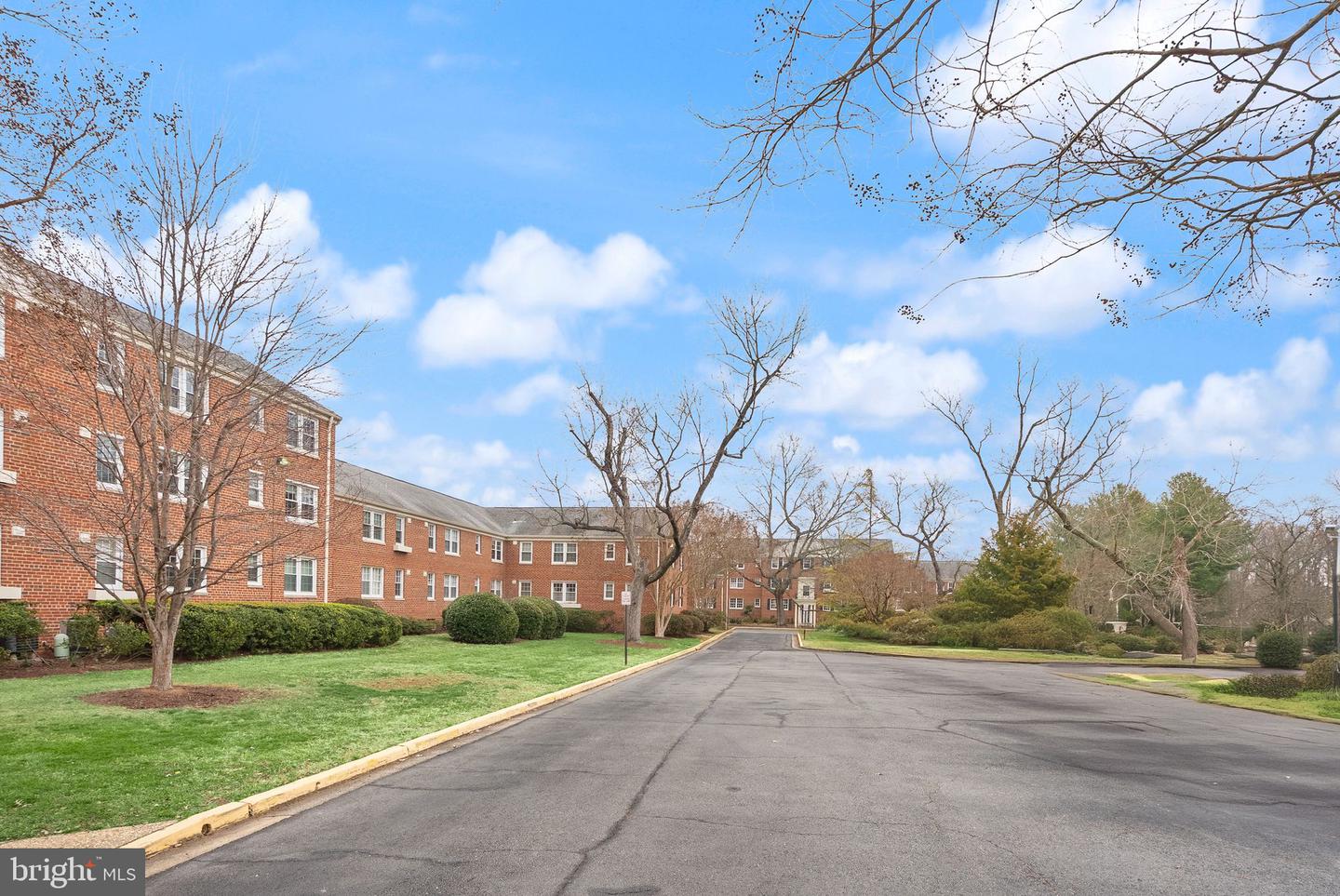 6628 E WAKEFIELD DR E #C1, ALEXANDRIA, Virginia 22307, 2 Bedrooms Bedrooms, ,1 BathroomBathrooms,Residential,For sale,6628 E WAKEFIELD DR E #C1,VAFX2286626 MLS # VAFX2286626