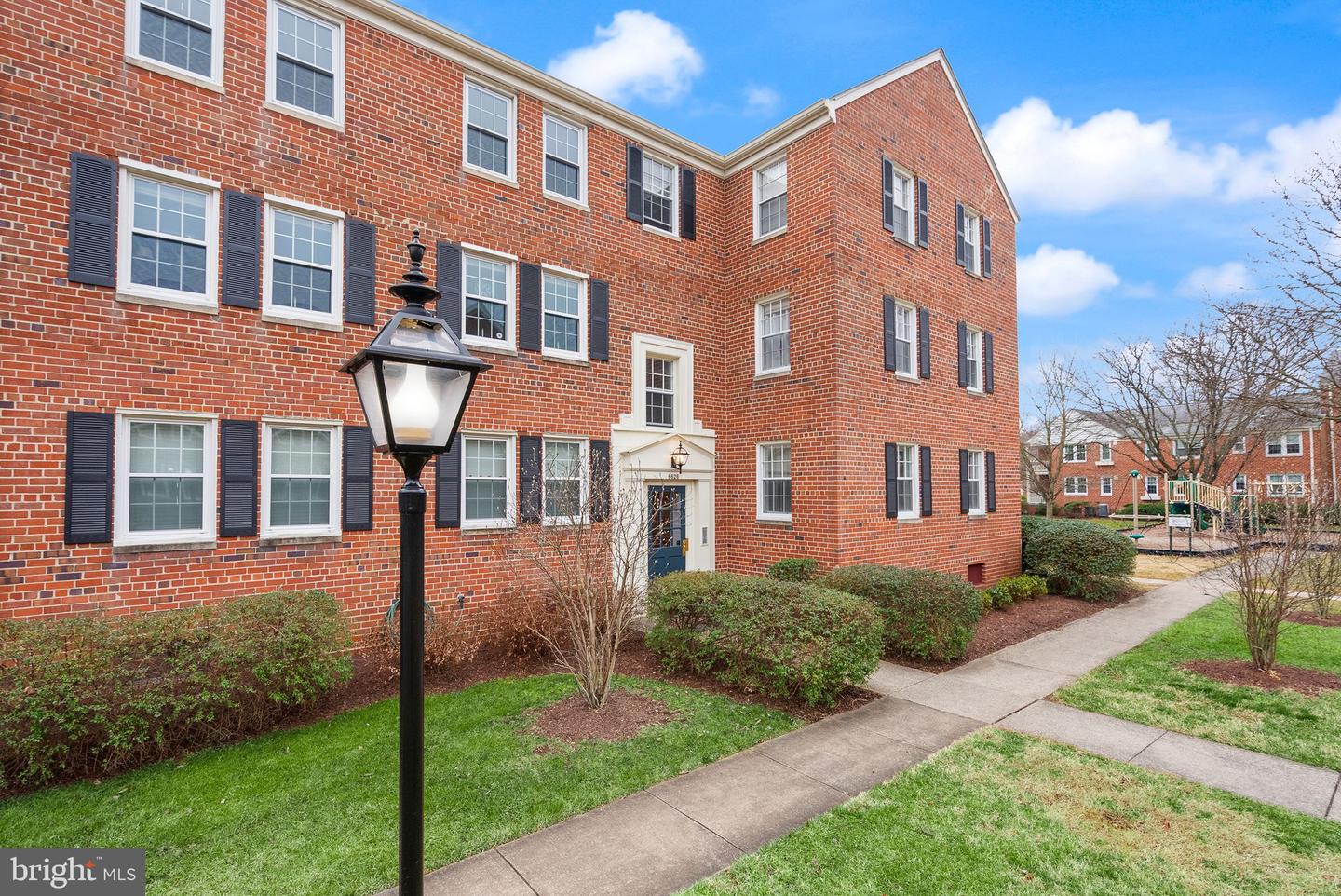 6628 E WAKEFIELD DR E #C1, ALEXANDRIA, Virginia 22307, 2 Bedrooms Bedrooms, ,1 BathroomBathrooms,Residential,For sale,6628 E WAKEFIELD DR E #C1,VAFX2286626 MLS # VAFX2286626