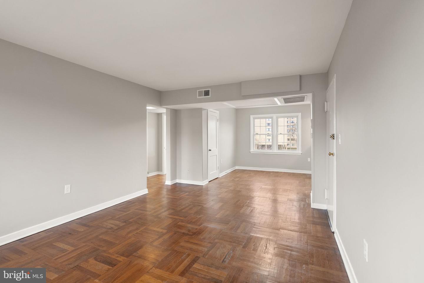 6628 E WAKEFIELD DR E #C1, ALEXANDRIA, Virginia 22307, 2 Bedrooms Bedrooms, ,1 BathroomBathrooms,Residential,For sale,6628 E WAKEFIELD DR E #C1,VAFX2286626 MLS # VAFX2286626