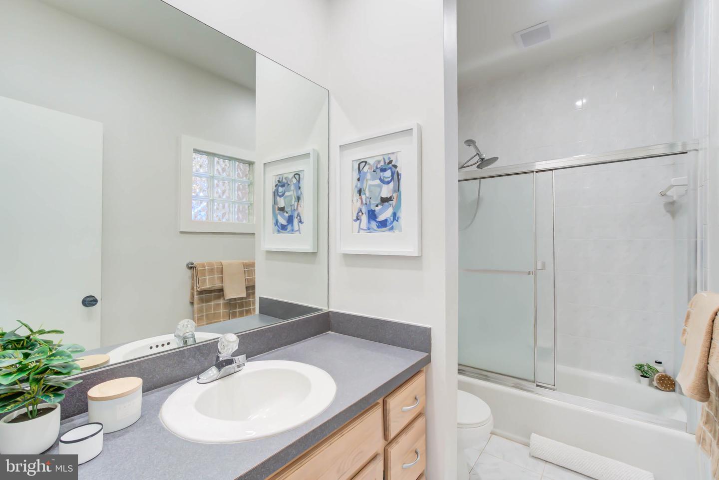 240 14TH ST SE, WASHINGTON, District Of Columbia 20003, 2 Bedrooms Bedrooms, ,2 BathroomsBathrooms,Residential,For sale,240 14TH ST SE,DCDC2242232 MLS # DCDC2242232 240 14TH ST SE, WASHINGTON, District Of Columbia 20003, 2 Bedrooms Bedrooms, ,2 BathroomsBathrooms,Residential,For sale,240 14TH ST SE,DCDC2242232 MLS # DCDC2242232