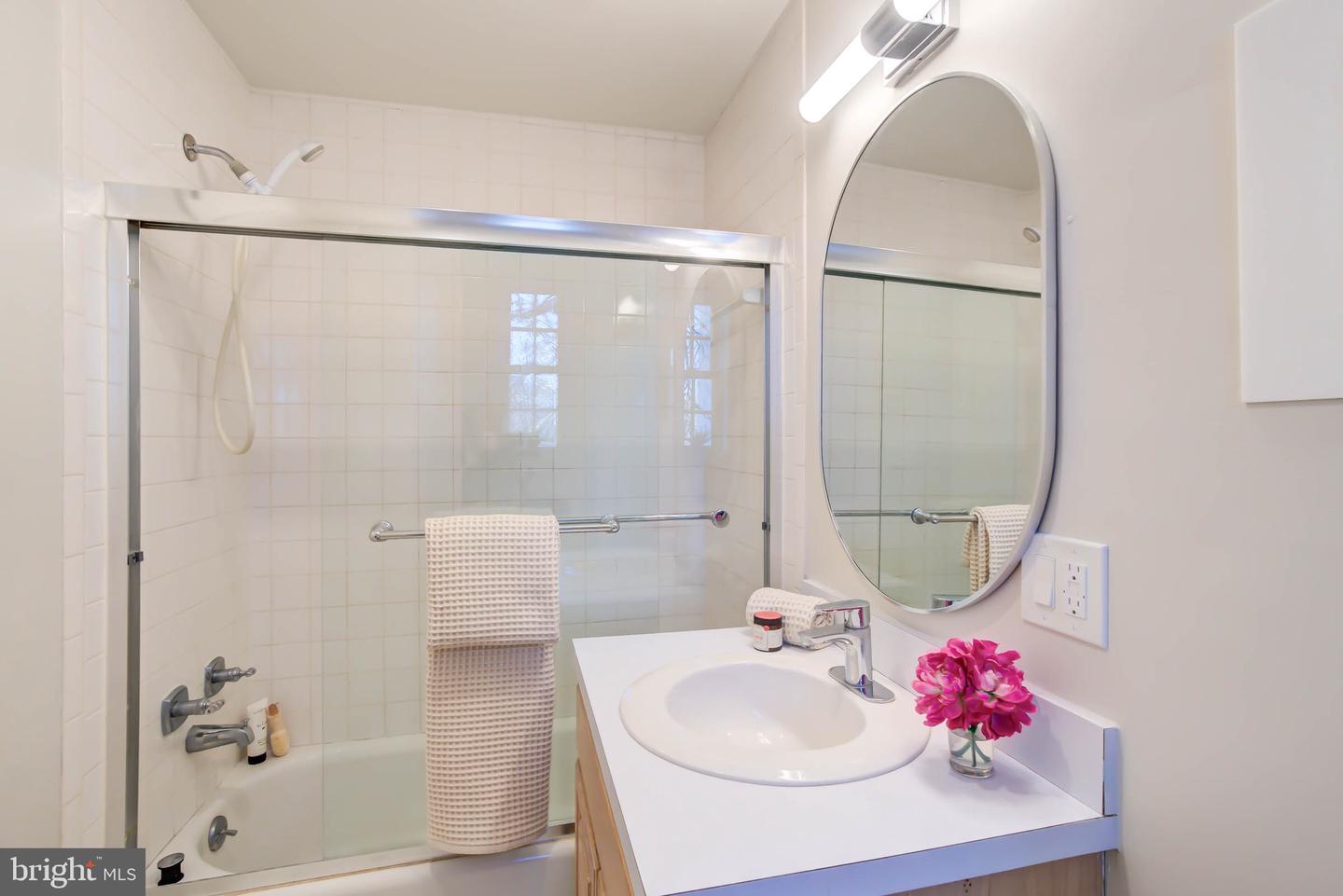 240 14TH ST SE, WASHINGTON, District Of Columbia 20003, 2 Bedrooms Bedrooms, ,2 BathroomsBathrooms,Residential,For sale,240 14TH ST SE,DCDC2242232 MLS # DCDC2242232 240 14TH ST SE, WASHINGTON, District Of Columbia 20003, 2 Bedrooms Bedrooms, ,2 BathroomsBathrooms,Residential,For sale,240 14TH ST SE,DCDC2242232 MLS # DCDC2242232