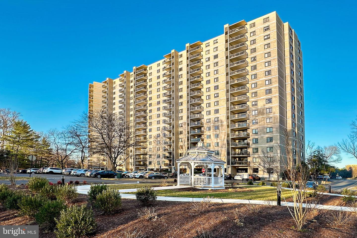 307 YOAKUM PKWY #802, ALEXANDRIA, Virginia 22304, 1 Bedroom Bedrooms, ,1 BathroomBathrooms,Residential,For sale,307 YOAKUM PKWY #802,VAAX2053356 MLS # VAAX2053356