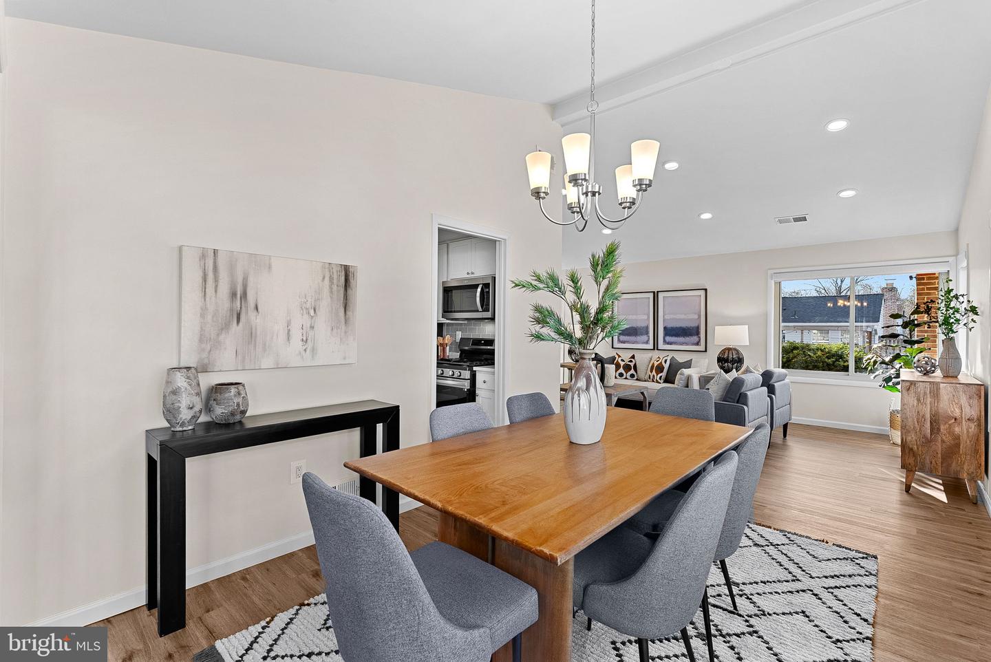 103 E MEADOWLAND LN, STERLING, Virginia 20164, 3 Bedrooms Bedrooms, ,2 BathroomsBathrooms,Residential,For sale,103 E MEADOWLAND LN,VALO2114304 MLS # VALO2114304