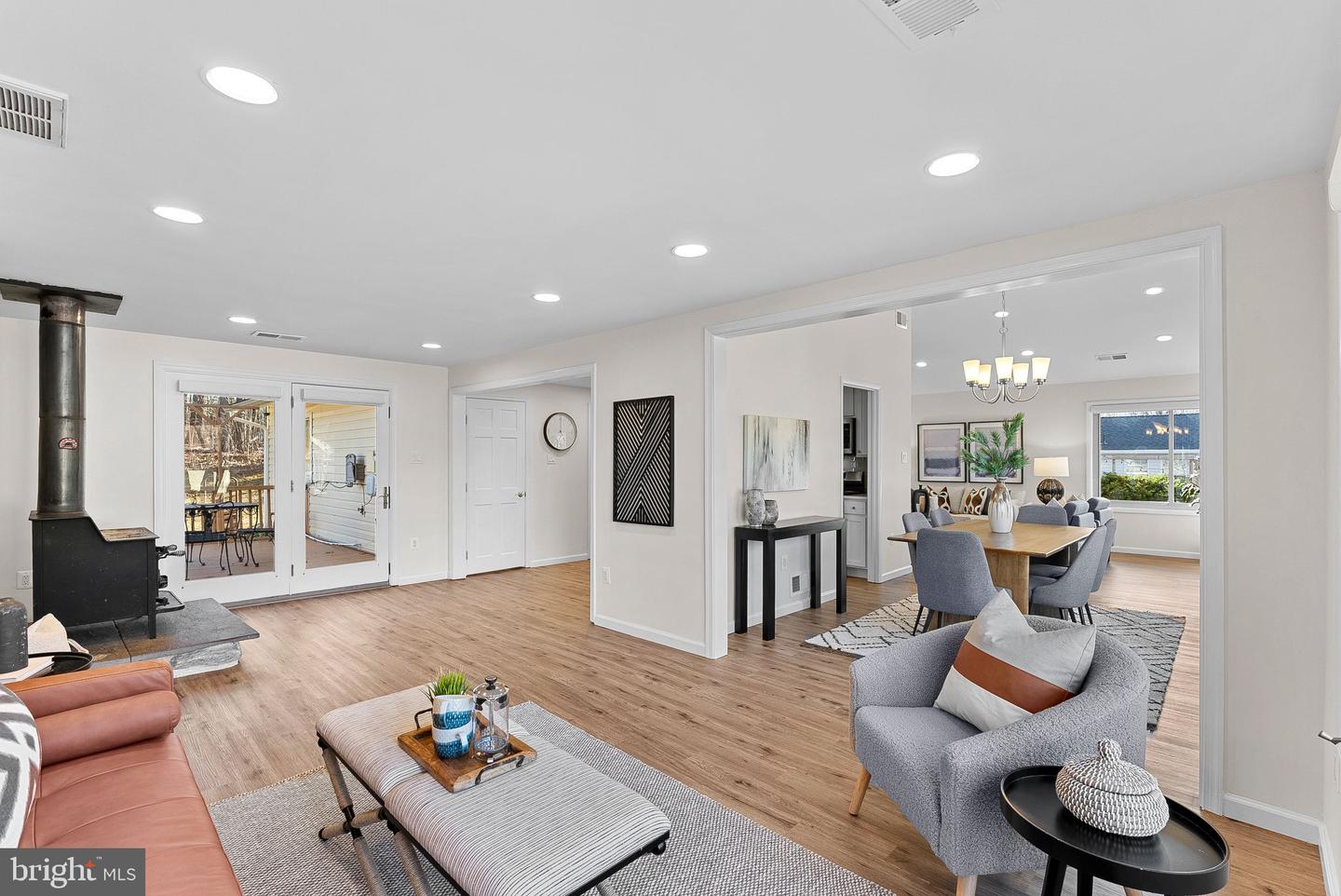 103 E MEADOWLAND LN, STERLING, Virginia 20164, 3 Bedrooms Bedrooms, ,2 BathroomsBathrooms,Residential,For sale,103 E MEADOWLAND LN,VALO2114304 MLS # VALO2114304