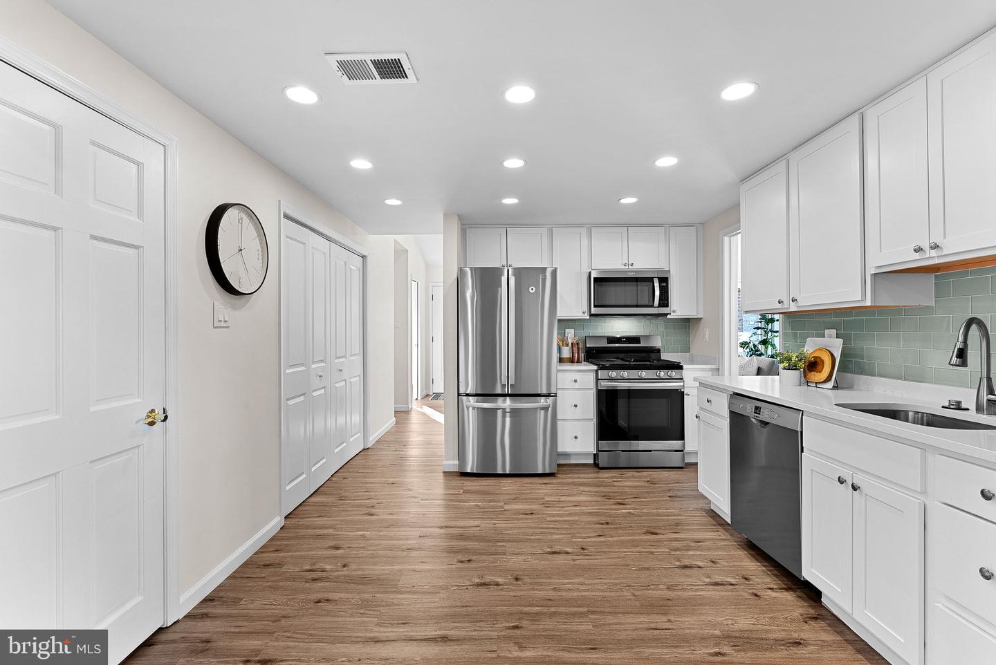 103 E MEADOWLAND LN, STERLING, Virginia 20164, 3 Bedrooms Bedrooms, ,2 BathroomsBathrooms,Residential,For sale,103 E MEADOWLAND LN,VALO2114304 MLS # VALO2114304