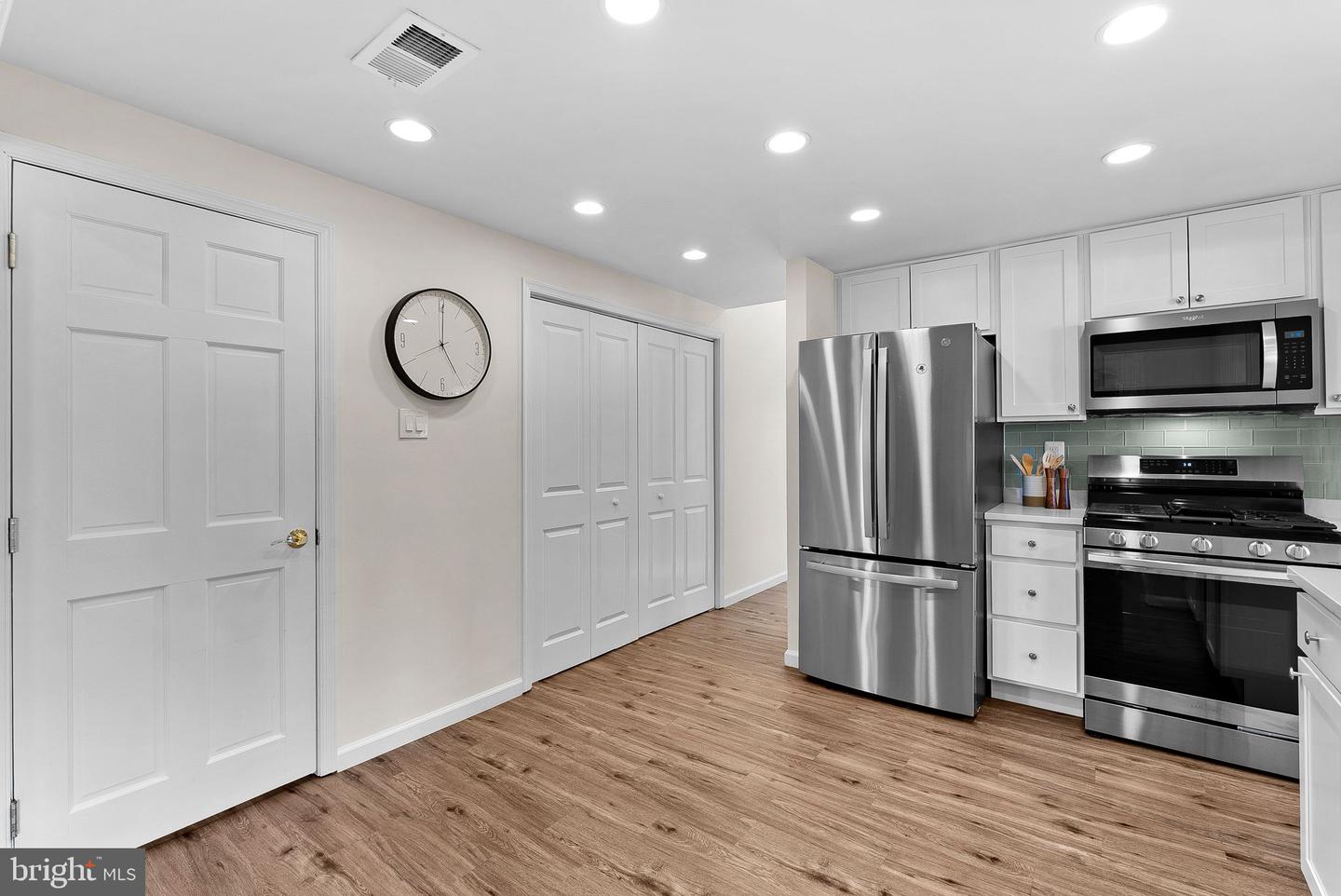 103 E MEADOWLAND LN, STERLING, Virginia 20164, 3 Bedrooms Bedrooms, ,2 BathroomsBathrooms,Residential,For sale,103 E MEADOWLAND LN,VALO2114304 MLS # VALO2114304