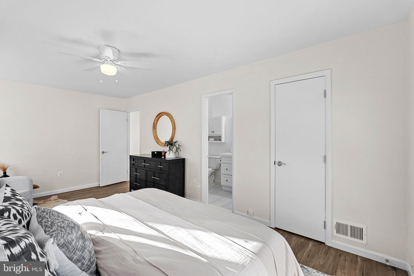 103 E MEADOWLAND LN, STERLING, Virginia 20164, 3 Bedrooms Bedrooms, ,2 BathroomsBathrooms,Residential,For sale,103 E MEADOWLAND LN,VALO2114304 MLS # VALO2114304