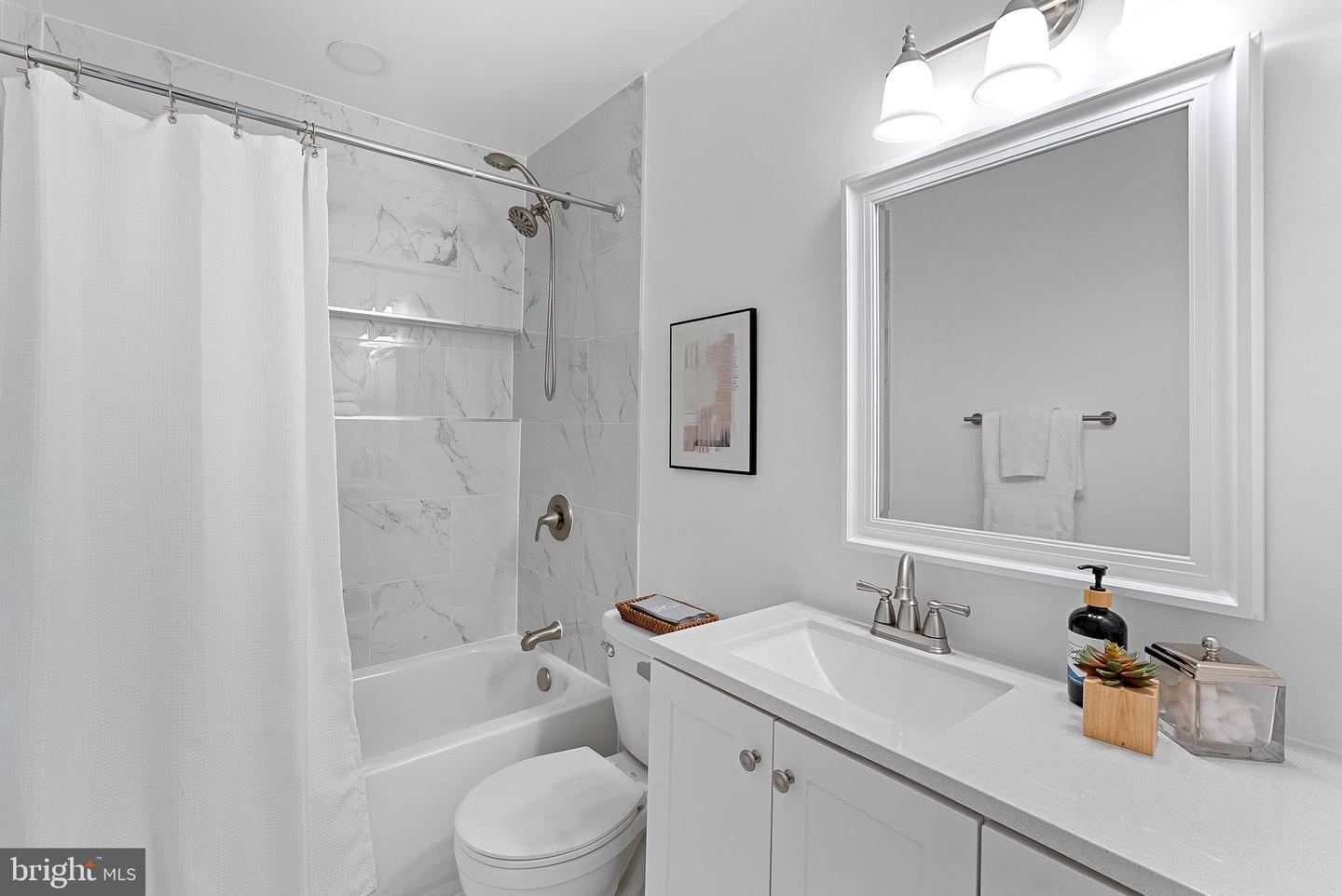 103 E MEADOWLAND LN, STERLING, Virginia 20164, 3 Bedrooms Bedrooms, ,2 BathroomsBathrooms,Residential,For sale,103 E MEADOWLAND LN,VALO2114304 MLS # VALO2114304