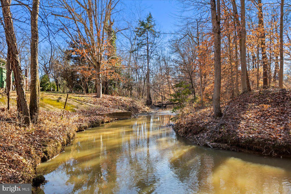 5304 CEDAR CT, ALEXANDRIA, Virginia 22309, 3 Bedrooms Bedrooms, ,1 BathroomBathrooms,Residential,For sale,5304 CEDAR CT,VAFX2286750 MLS # VAFX2286750