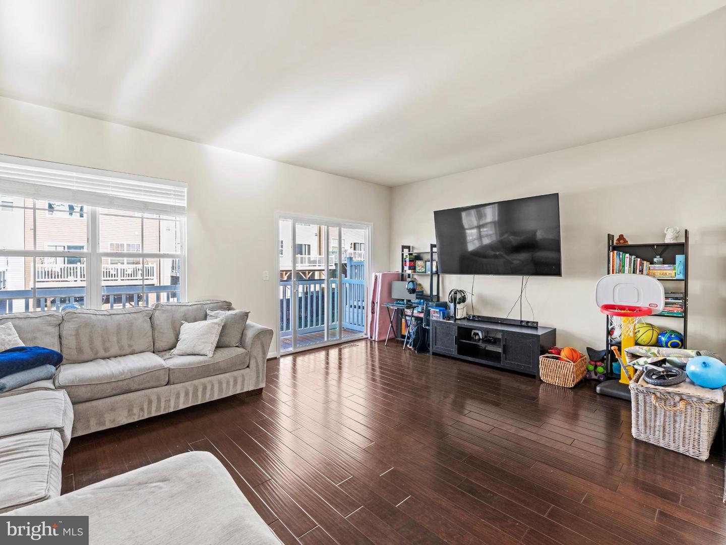 9002 PHITA LN, MANASSAS PARK, Virginia 20111, 3 Bedrooms Bedrooms, 7 Rooms Rooms,3 BathroomsBathrooms,Residential,For sale,9002 PHITA LN,VAMP2003598 MLS # VAMP2003598