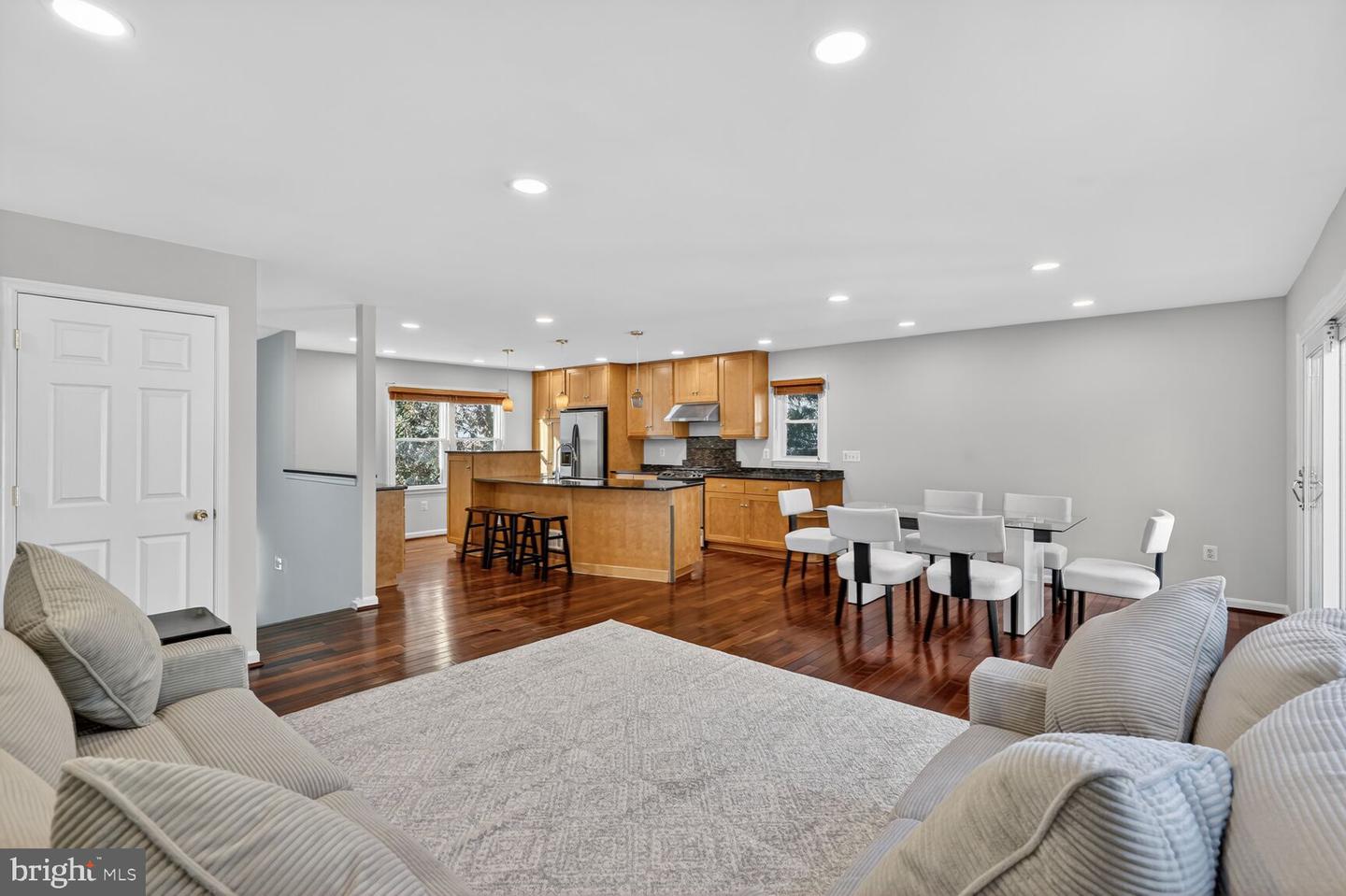 1711 PRELUDE DR, VIENNA, Virginia 22182, 5 Bedrooms Bedrooms, 11 Rooms Rooms,3 BathroomsBathrooms,Residential,For sale,1711 PRELUDE DR,VAFX2286778 MLS # VAFX2286778 1711 PRELUDE DR, VIENNA, Virginia 22182, 5 Bedrooms Bedrooms, 11 Rooms Rooms,3 BathroomsBathrooms,Residential,For sale,1711 PRELUDE DR,VAFX2286778 MLS # VAFX2286778