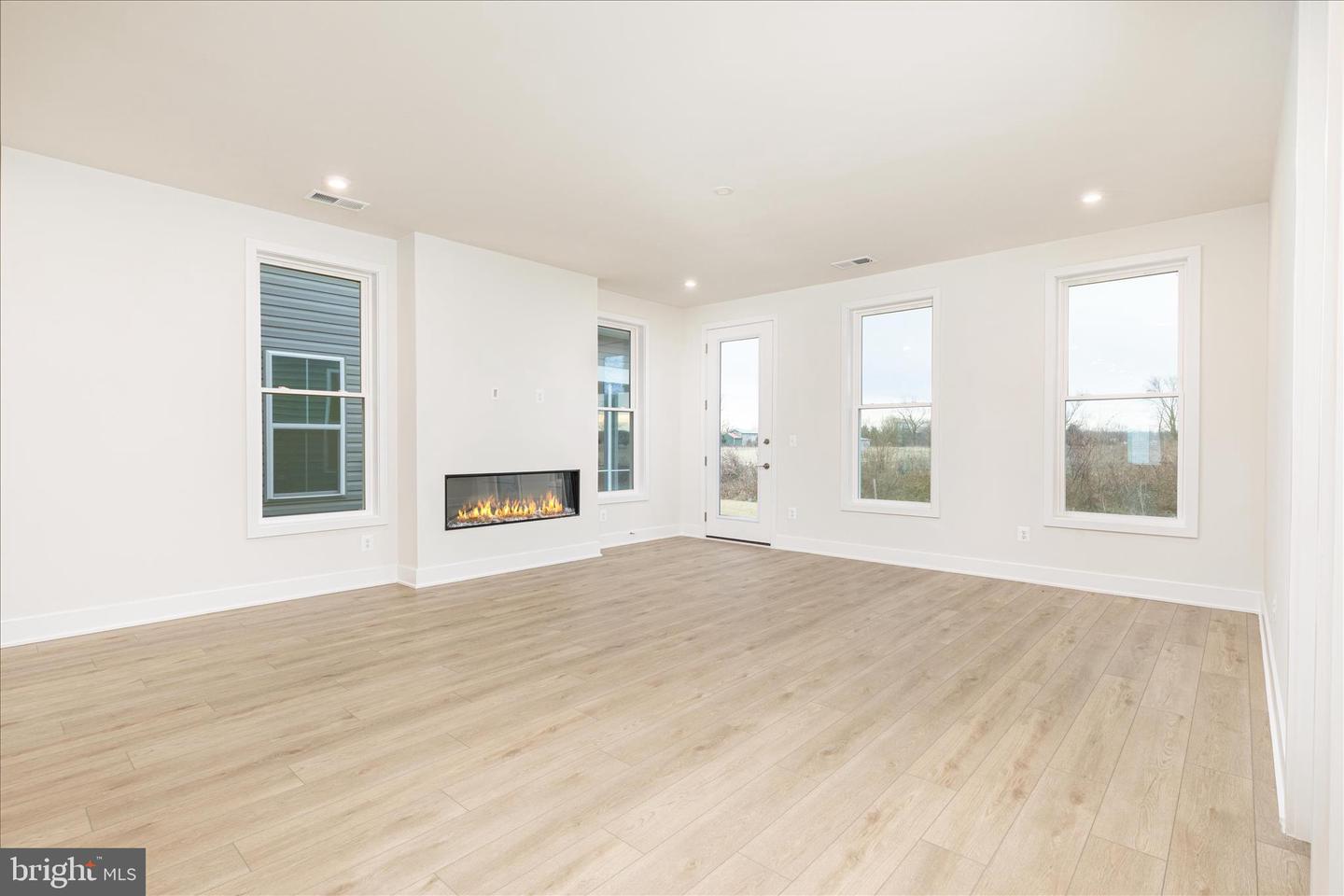 114 WEBSTER CT, WINCHESTER, Virginia 22603, 3 Bedrooms Bedrooms, ,3 BathroomsBathrooms,Residential,For sale,114 WEBSTER CT,VAFV2039122 MLS # VAFV2039122