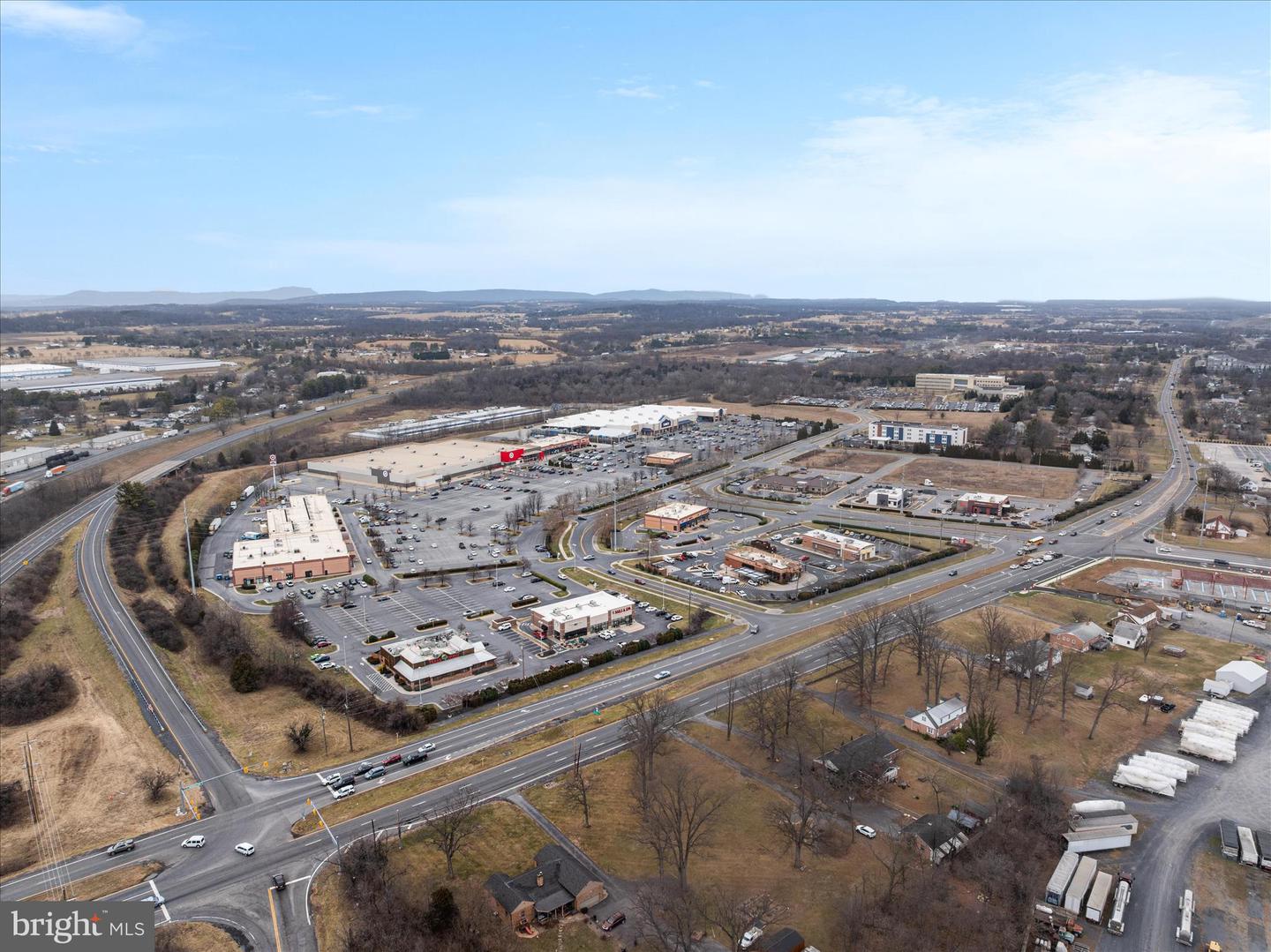 114 WEBSTER CT, WINCHESTER, Virginia 22603, 3 Bedrooms Bedrooms, ,3 BathroomsBathrooms,Residential,For sale,114 WEBSTER CT,VAFV2039122 MLS # VAFV2039122