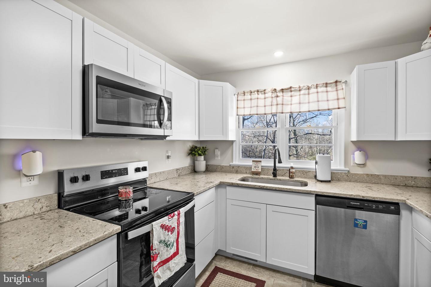 610 KINGS HWY, FREDERICKSBURG, Virginia 22405, 3 Bedrooms Bedrooms, ,2 BathroomsBathrooms,Residential,For sale,610 KINGS HWY,VAST2045412 MLS # VAST2045412