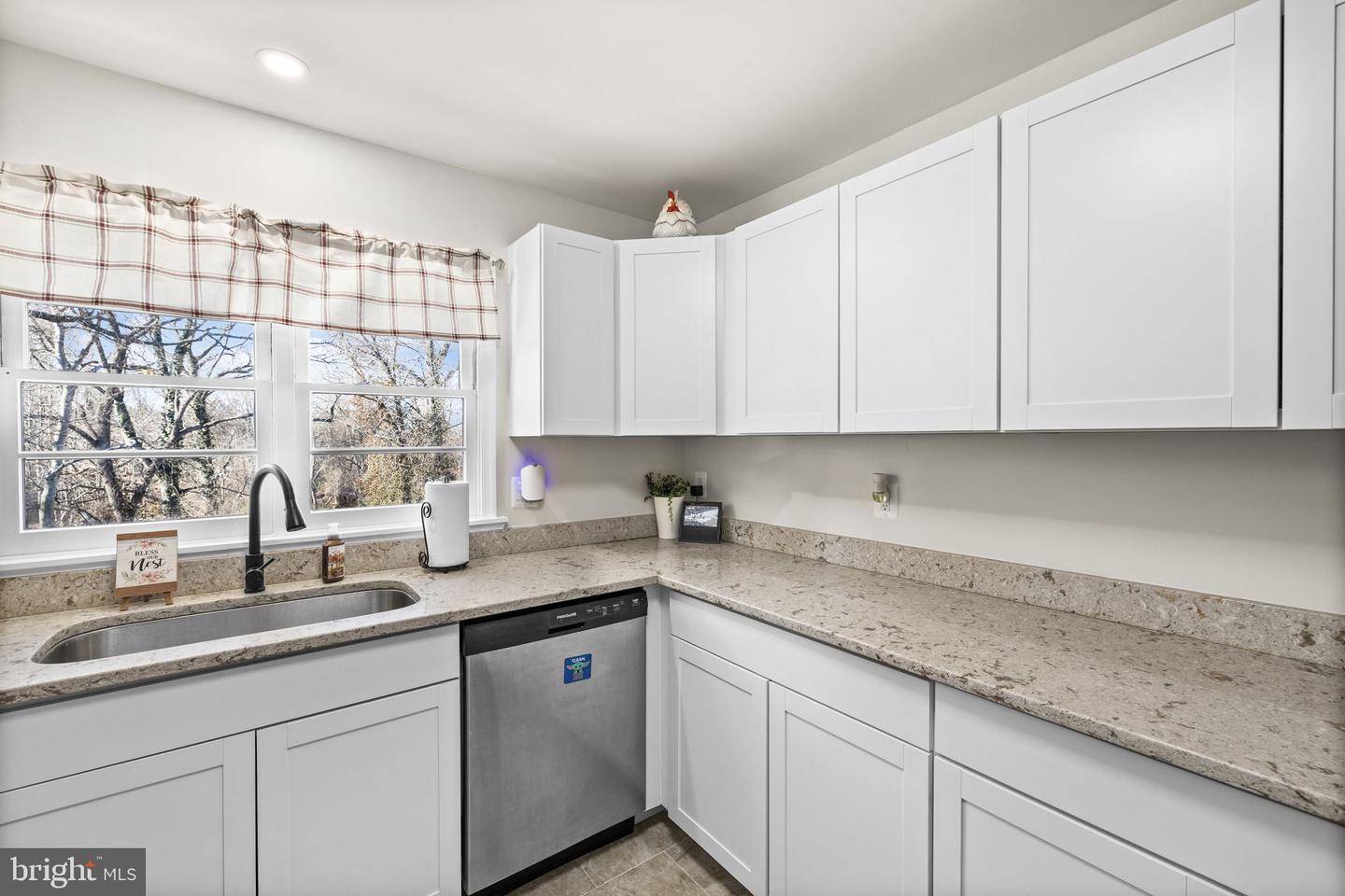 610 KINGS HWY, FREDERICKSBURG, Virginia 22405, 3 Bedrooms Bedrooms, ,2 BathroomsBathrooms,Residential,For sale,610 KINGS HWY,VAST2045412 MLS # VAST2045412