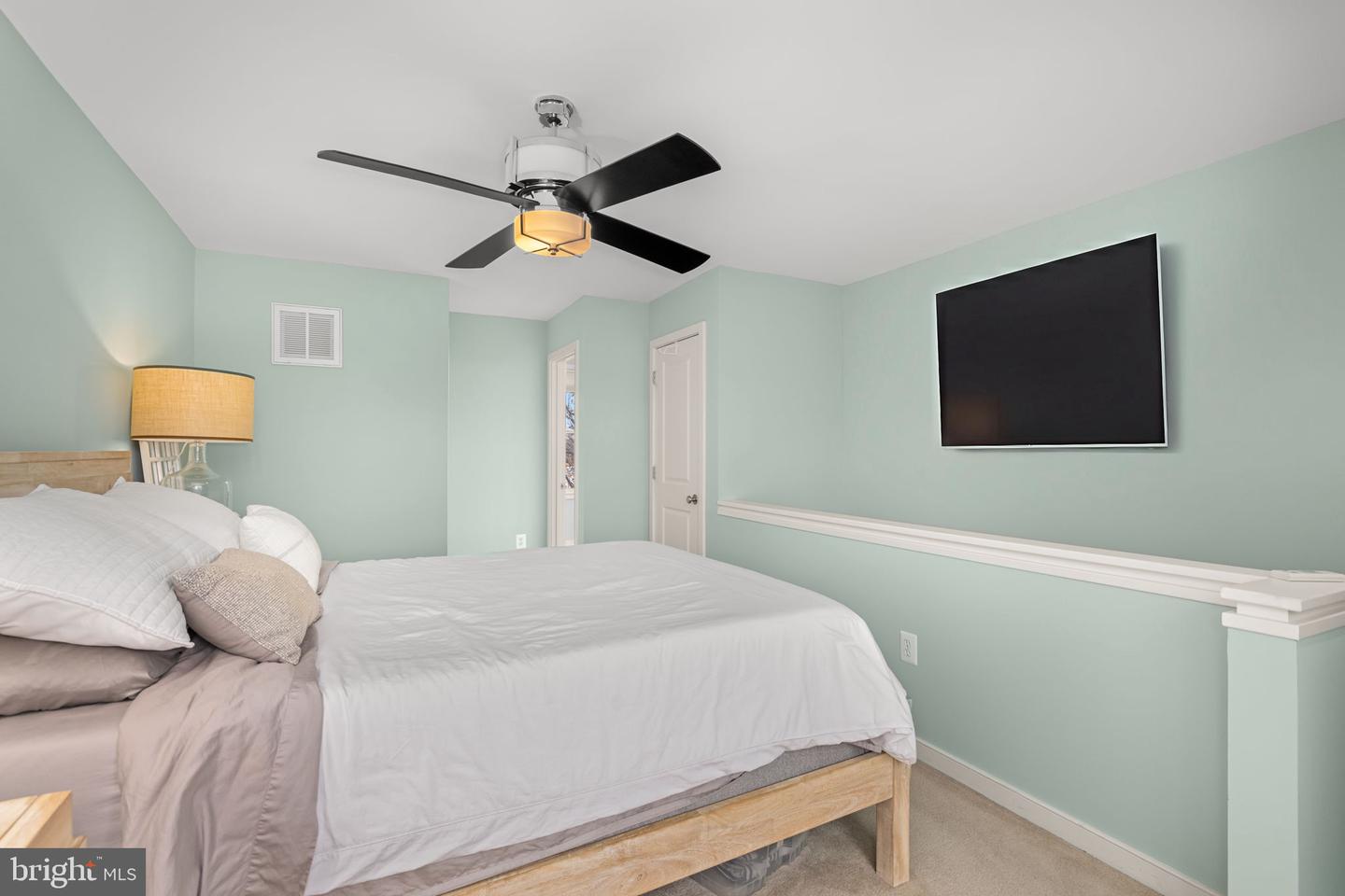 808 MONTGOMERY ST, ALEXANDRIA, Virginia 22314, 3 Bedrooms Bedrooms, ,2 BathroomsBathrooms,Residential,For sale,808 MONTGOMERY ST,VAAX2053374 MLS # VAAX2053374