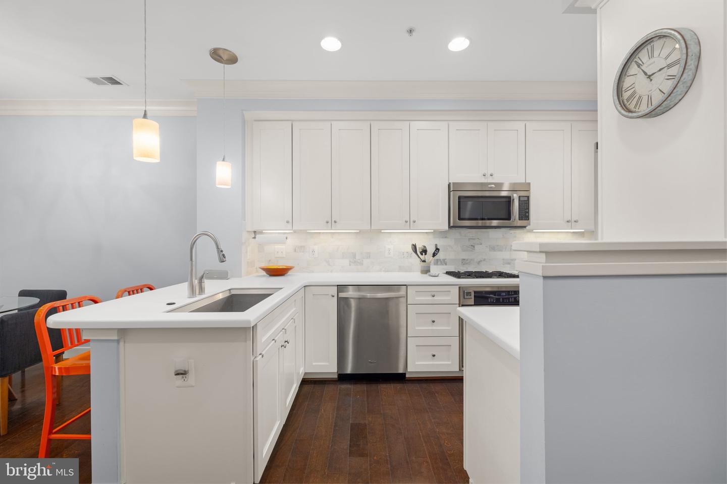 808 MONTGOMERY ST, ALEXANDRIA, Virginia 22314, 3 Bedrooms Bedrooms, ,2 BathroomsBathrooms,Residential,For sale,808 MONTGOMERY ST,VAAX2053374 MLS # VAAX2053374