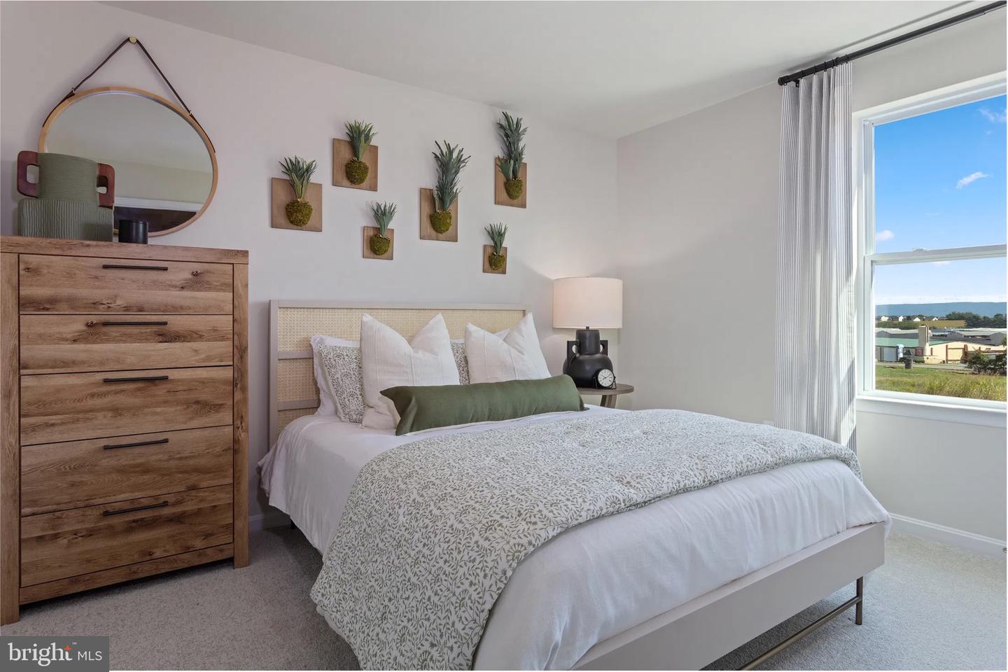 311 WINTERSET LN, WARRENTON, Virginia 20186, 4 Bedrooms Bedrooms, ,2 BathroomsBathrooms,Residential,For sale,311 WINTERSET LN,VAFQ2020214 MLS # VAFQ2020214