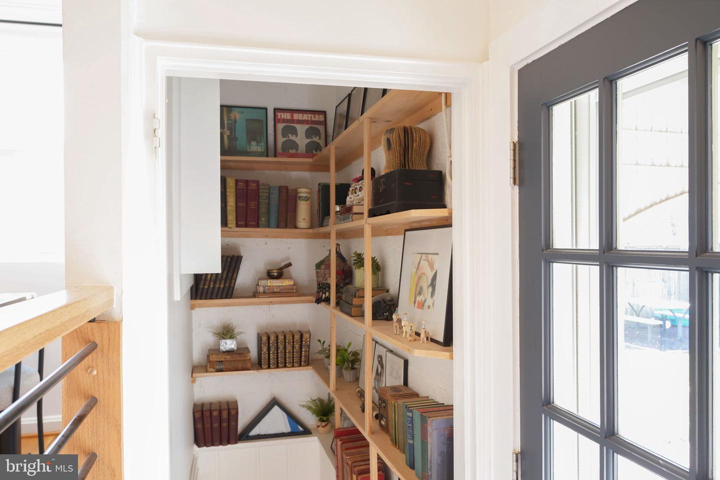 2114 N EARLEY ST, ALEXANDRIA, Virginia 22302, 4 Bedrooms Bedrooms, ,3 BathroomsBathrooms,Residential,For sale,2114 N EARLEY ST,VAAX2053392 MLS # VAAX2053392