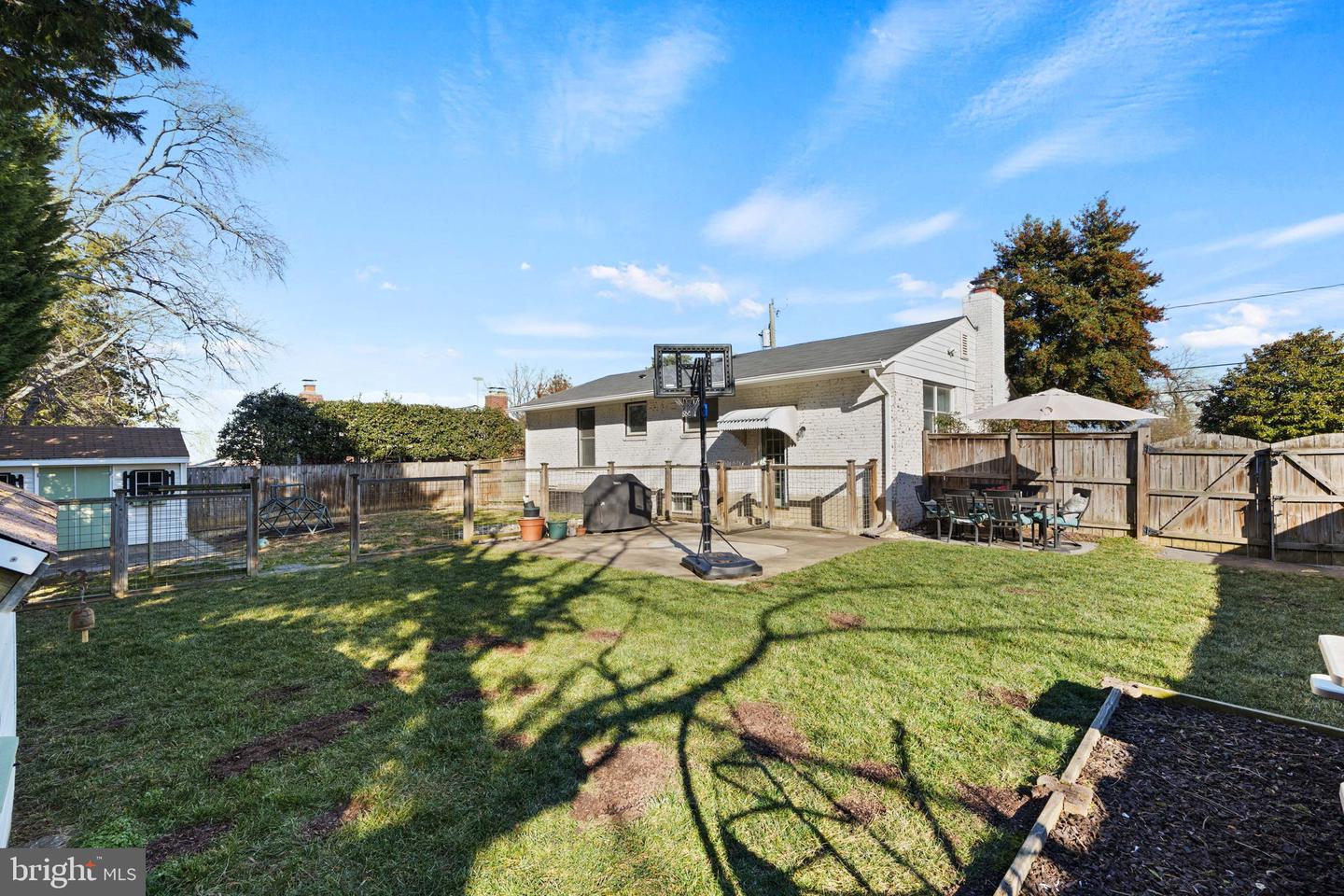 2114 N EARLEY ST, ALEXANDRIA, Virginia 22302, 4 Bedrooms Bedrooms, ,3 BathroomsBathrooms,Residential,For sale,2114 N EARLEY ST,VAAX2053392 MLS # VAAX2053392