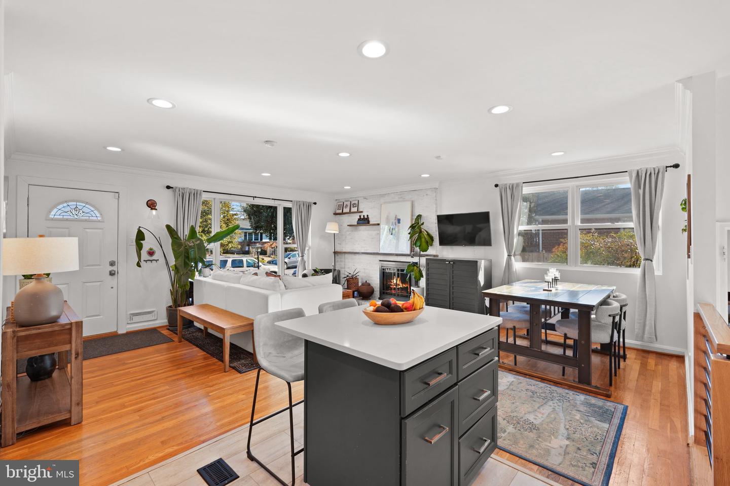 2114 N EARLEY ST, ALEXANDRIA, Virginia 22302, 4 Bedrooms Bedrooms, ,3 BathroomsBathrooms,Residential,For sale,2114 N EARLEY ST,VAAX2053392 MLS # VAAX2053392