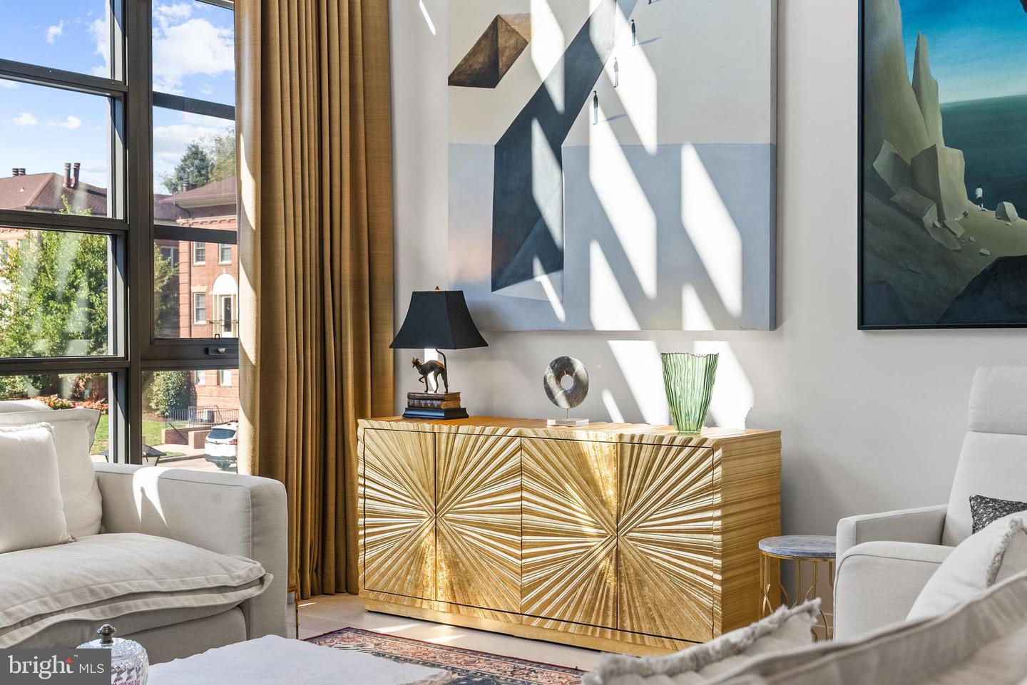 1201 N ROYAL ST #215, ALEXANDRIA, Virginia 22314, 2 Bedrooms Bedrooms, ,1 BathroomBathrooms,Residential,For sale,1201 N ROYAL ST #215,VAAX2053394 MLS # VAAX2053394