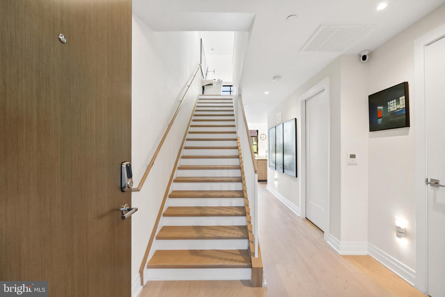 1201 N ROYAL ST #215, ALEXANDRIA, Virginia 22314, 2 Bedrooms Bedrooms, ,1 BathroomBathrooms,Residential,For sale,1201 N ROYAL ST #215,VAAX2053394 MLS # VAAX2053394