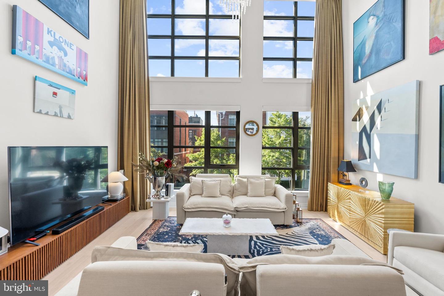 1201 N ROYAL ST #215, ALEXANDRIA, Virginia 22314, 2 Bedrooms Bedrooms, ,1 BathroomBathrooms,Residential,For sale,1201 N ROYAL ST #215,VAAX2053394 MLS # VAAX2053394