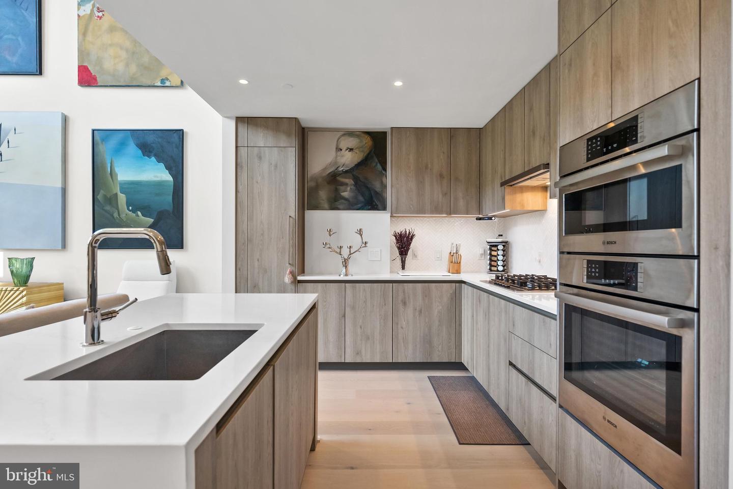 1201 N ROYAL ST #215, ALEXANDRIA, Virginia 22314, 2 Bedrooms Bedrooms, ,1 BathroomBathrooms,Residential,For sale,1201 N ROYAL ST #215,VAAX2053394 MLS # VAAX2053394