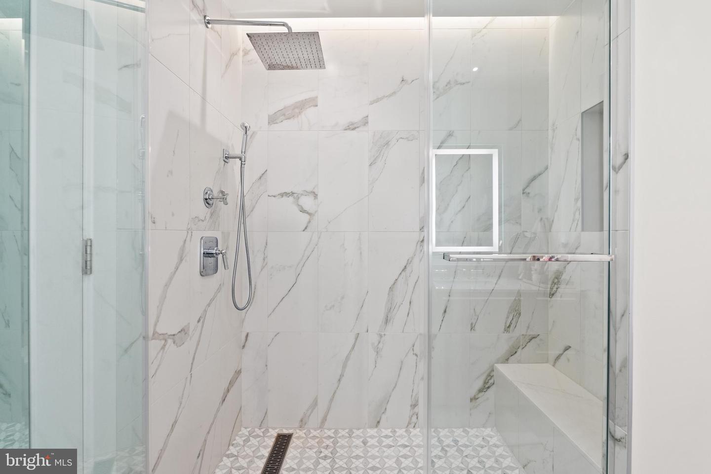 1201 N ROYAL ST #215, ALEXANDRIA, Virginia 22314, 2 Bedrooms Bedrooms, ,1 BathroomBathrooms,Residential,For sale,1201 N ROYAL ST #215,VAAX2053394 MLS # VAAX2053394