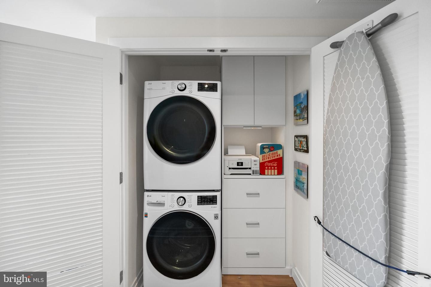 1201 N ROYAL ST #215, ALEXANDRIA, Virginia 22314, 2 Bedrooms Bedrooms, ,1 BathroomBathrooms,Residential,For sale,1201 N ROYAL ST #215,VAAX2053394 MLS # VAAX2053394