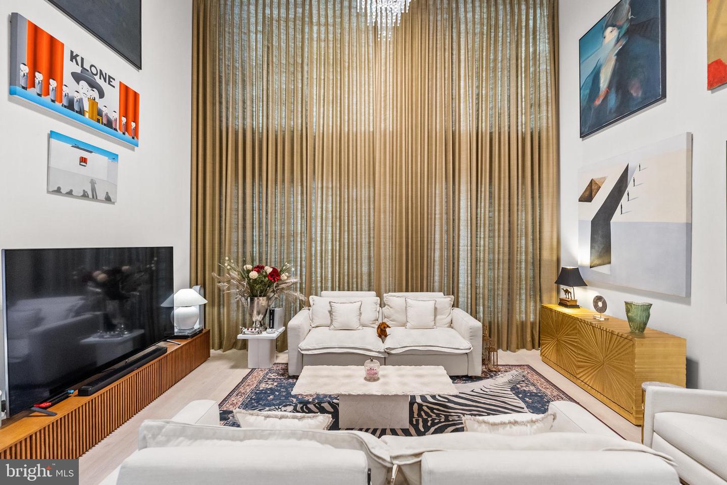 1201 N ROYAL ST #215, ALEXANDRIA, Virginia 22314, 2 Bedrooms Bedrooms, ,1 BathroomBathrooms,Residential,For sale,1201 N ROYAL ST #215,VAAX2053394 MLS # VAAX2053394