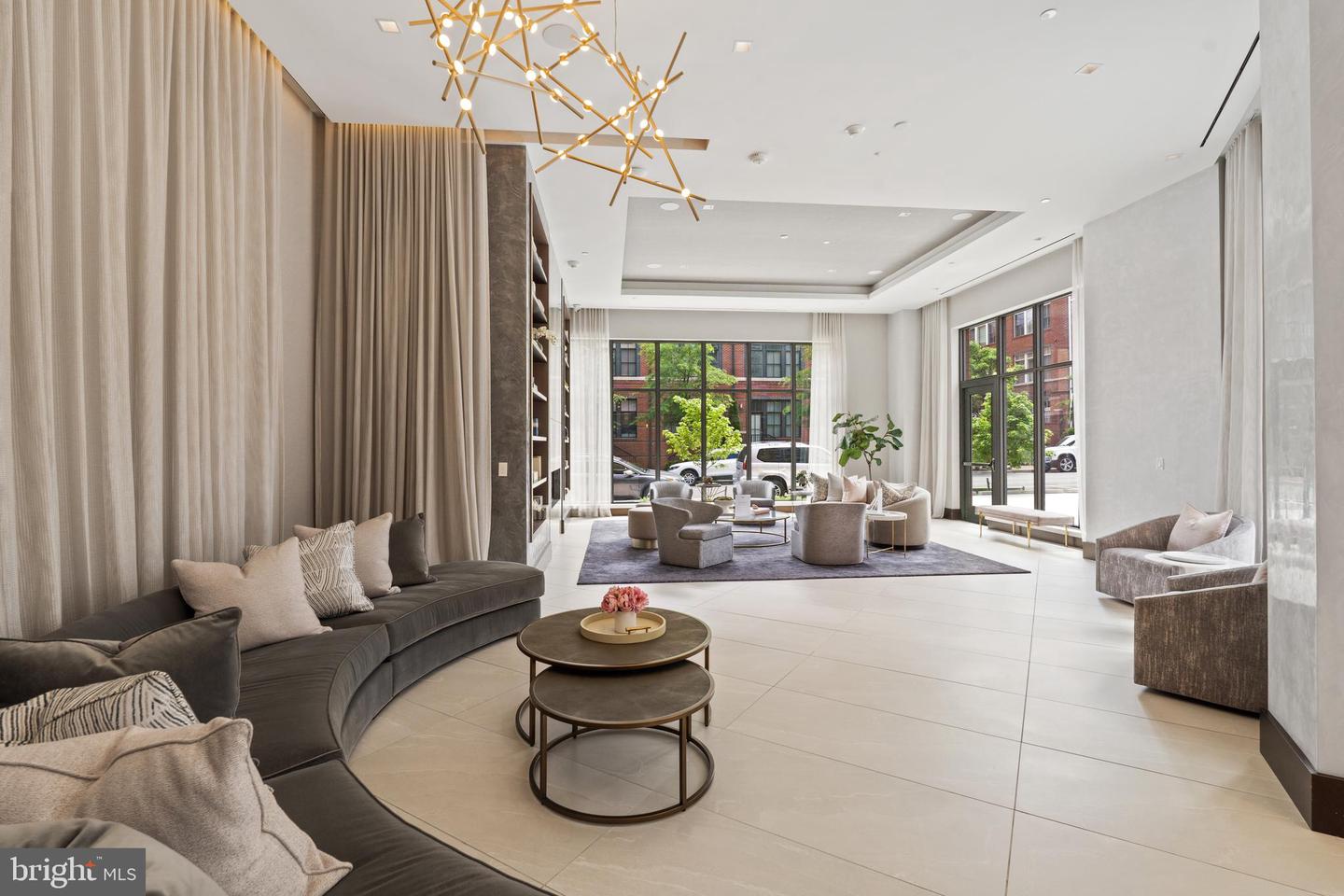 1201 N ROYAL ST #215, ALEXANDRIA, Virginia 22314, 2 Bedrooms Bedrooms, ,1 BathroomBathrooms,Residential,For sale,1201 N ROYAL ST #215,VAAX2053394 MLS # VAAX2053394