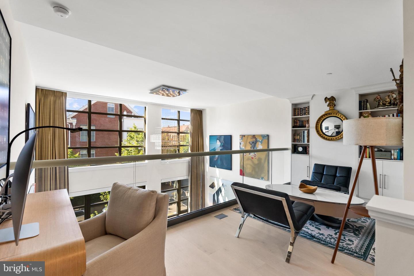 1201 N ROYAL ST #215, ALEXANDRIA, Virginia 22314, 2 Bedrooms Bedrooms, ,1 BathroomBathrooms,Residential,For sale,1201 N ROYAL ST #215,VAAX2053394 MLS # VAAX2053394