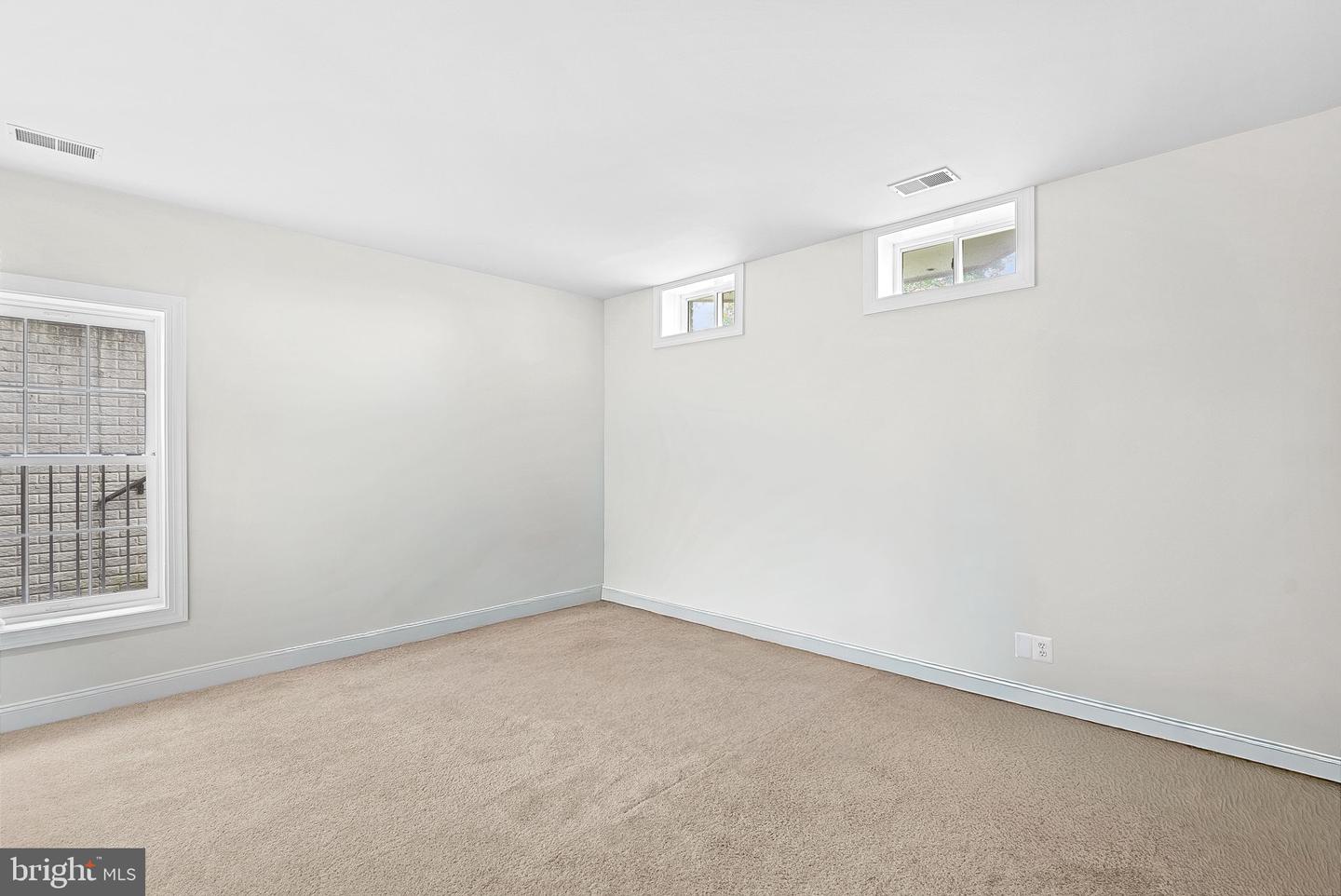 41419 SOUTHPAW PL, LEESBURG, Virginia 20175, 5 Bedrooms Bedrooms, ,5 BathroomsBathrooms,Residential,For sale,41419 SOUTHPAW PL,VALO2114362 MLS # VALO2114362