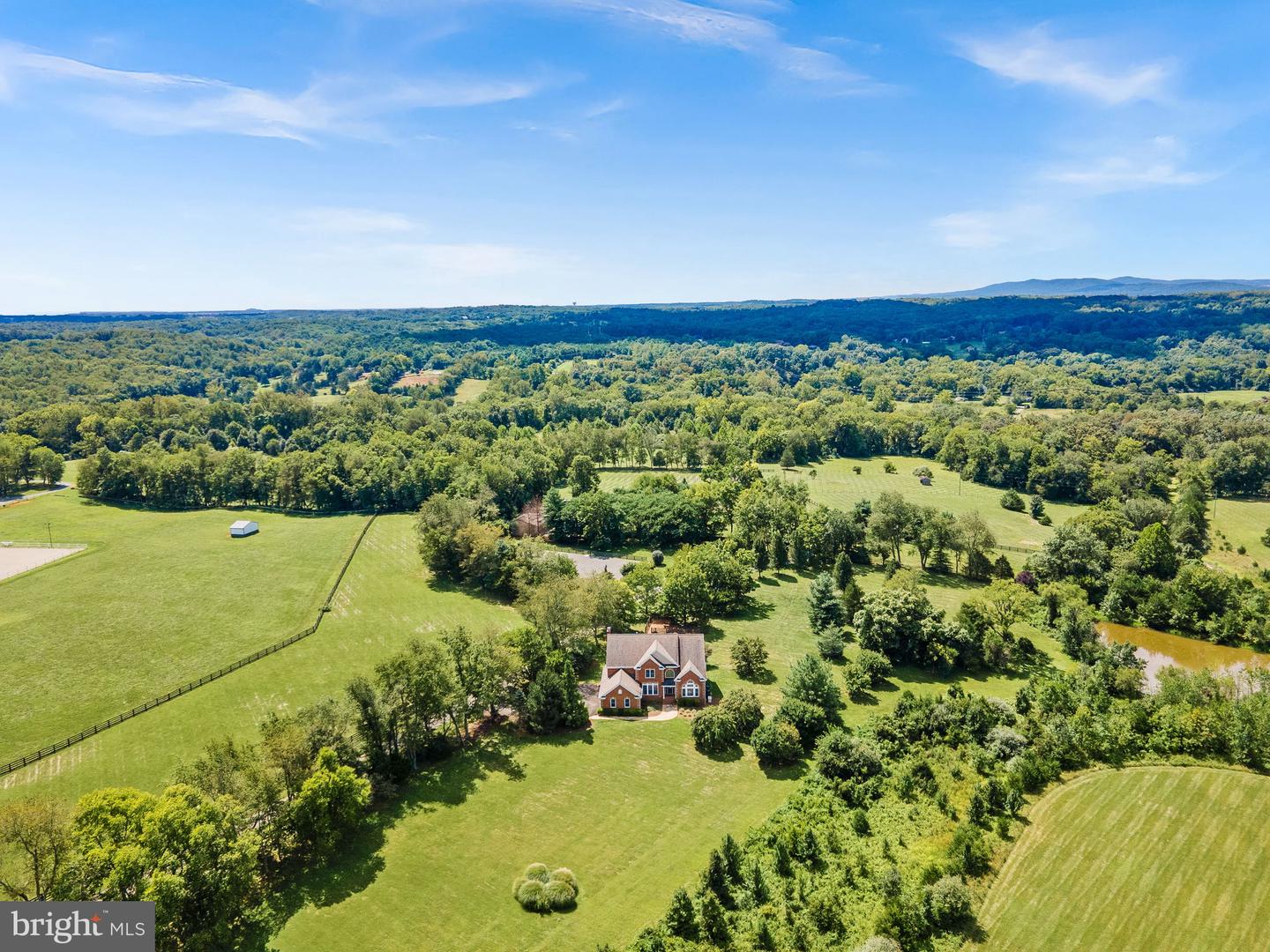 41419 SOUTHPAW PL, LEESBURG, Virginia 20175, 5 Bedrooms Bedrooms, ,5 BathroomsBathrooms,Residential,For sale,41419 SOUTHPAW PL,VALO2114362 MLS # VALO2114362