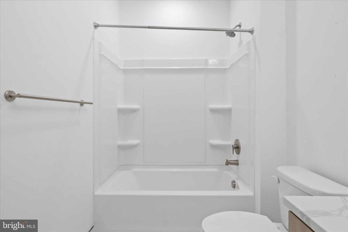 10755 FAIRGROUNDS DR #101, FAIRFAX, Virginia 22030, 2 Bedrooms Bedrooms, ,2 BathroomsBathrooms,Residential,For sale,10755 FAIRGROUNDS DR #101,VAFC2007688 MLS # VAFC2007688