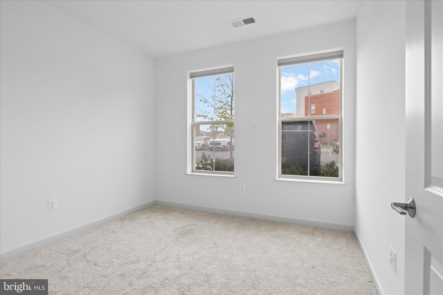 10755 FAIRGROUNDS DR #101, FAIRFAX, Virginia 22030, 2 Bedrooms Bedrooms, ,2 BathroomsBathrooms,Residential,For sale,10755 FAIRGROUNDS DR #101,VAFC2007688 MLS # VAFC2007688