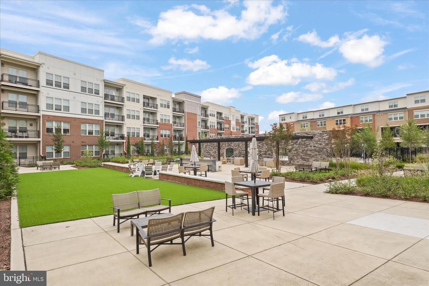 10755 FAIRGROUNDS DR #101, FAIRFAX, Virginia 22030, 2 Bedrooms Bedrooms, ,2 BathroomsBathrooms,Residential,For sale,10755 FAIRGROUNDS DR #101,VAFC2007688 MLS # VAFC2007688