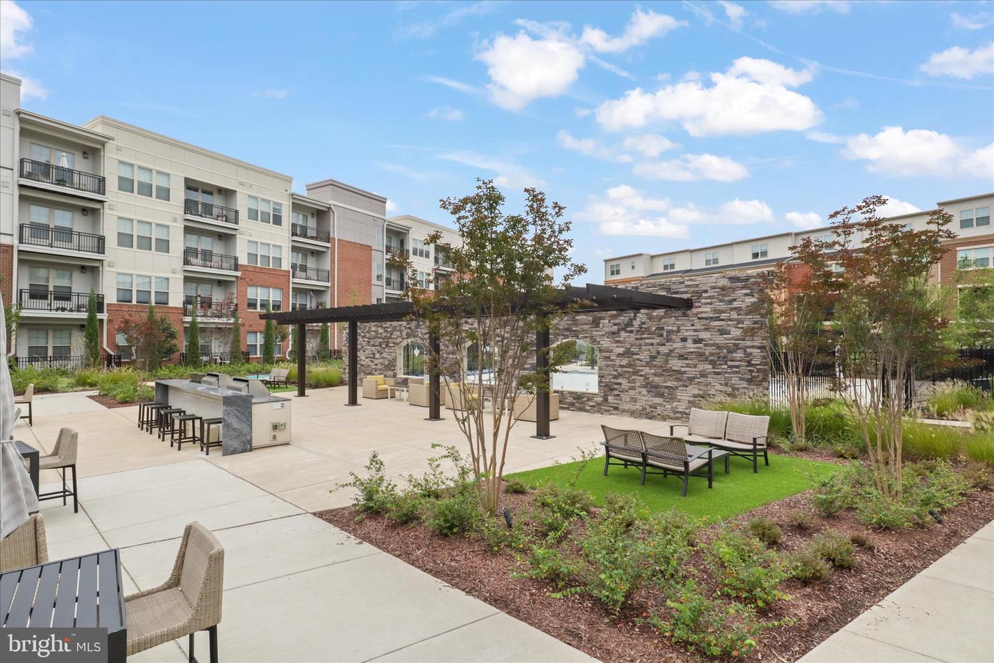 10755 FAIRGROUNDS DR #101, FAIRFAX, Virginia 22030, 2 Bedrooms Bedrooms, ,2 BathroomsBathrooms,Residential,For sale,10755 FAIRGROUNDS DR #101,VAFC2007688 MLS # VAFC2007688