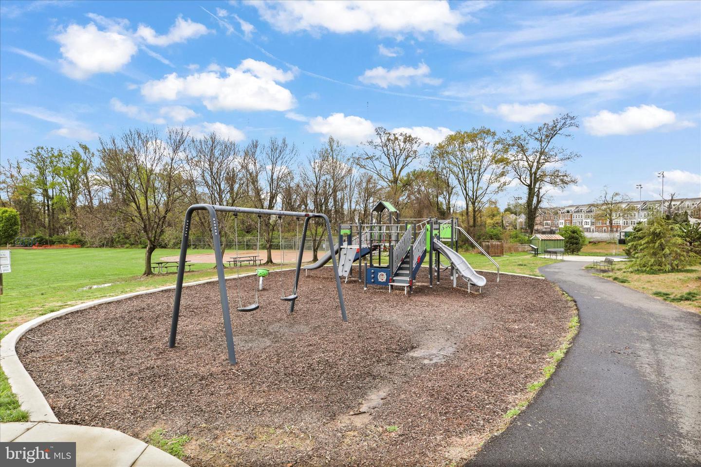 10755 FAIRGROUNDS DR #101, FAIRFAX, Virginia 22030, 2 Bedrooms Bedrooms, ,2 BathroomsBathrooms,Residential,For sale,10755 FAIRGROUNDS DR #101,VAFC2007688 MLS # VAFC2007688