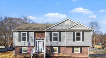10704 EDEN BROOK DR, SPOTSYLVANIA, Virginia 22553, 3 Bedrooms Bedrooms, ,2 BathroomsBathrooms,Residential,For sale,10704 EDEN BROOK DR,VASP2038780 MLS # VASP2038780